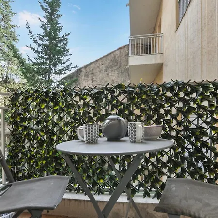 For Two Close To The Beaches Of * Cannes